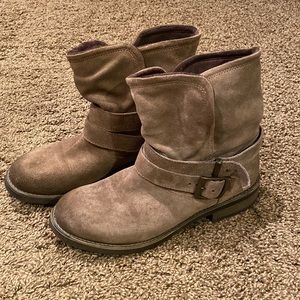 Tamaris Suede Booties